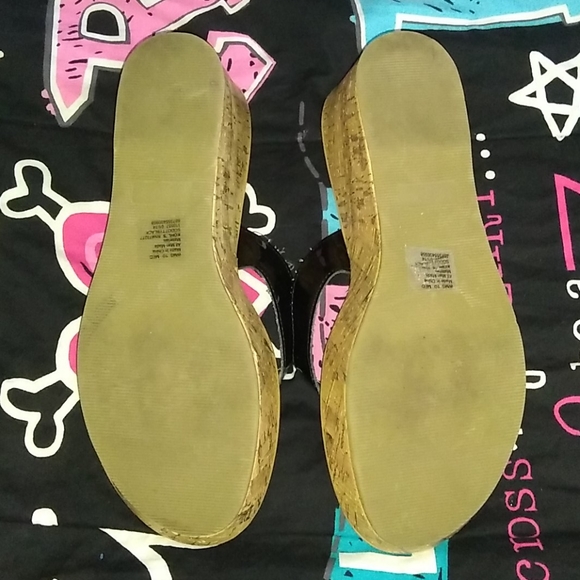 SO Cork Wedge Sandals - Picture 4 of 6